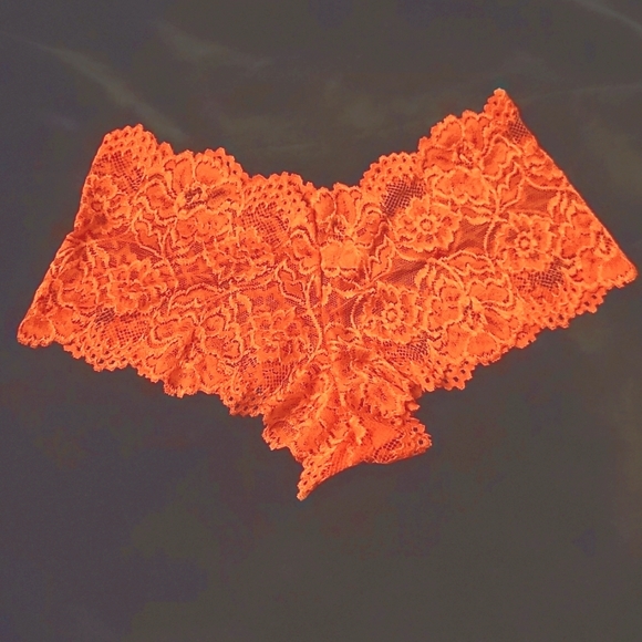 Ksclassyass panty red boyshorts, Elegant lace design - Picture 2 of 2
